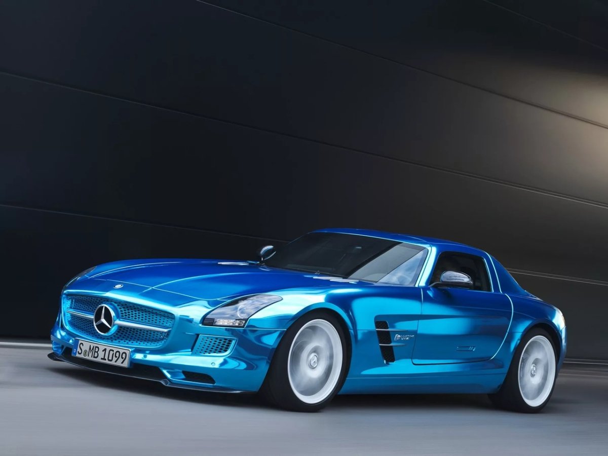 Mercedes-Benz SLS AMG синий