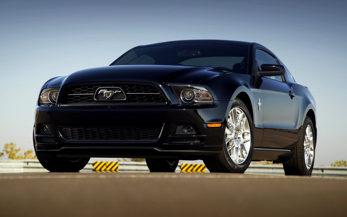 Ford Mustang v