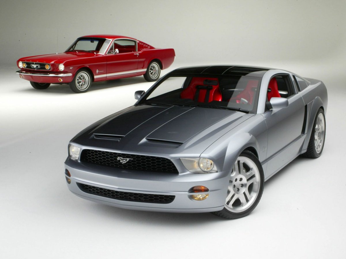 Ford Mustang gt 2003