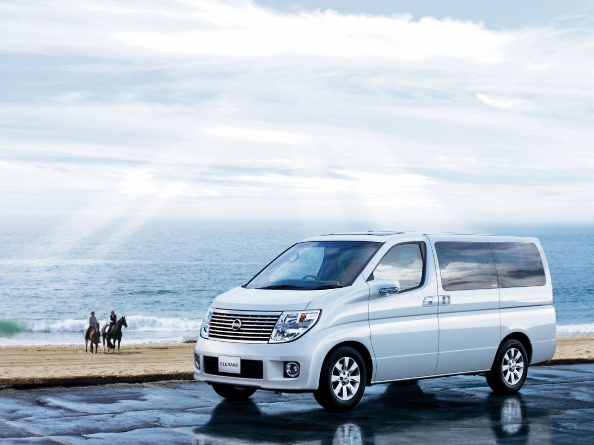 Nissan Elgrand 2