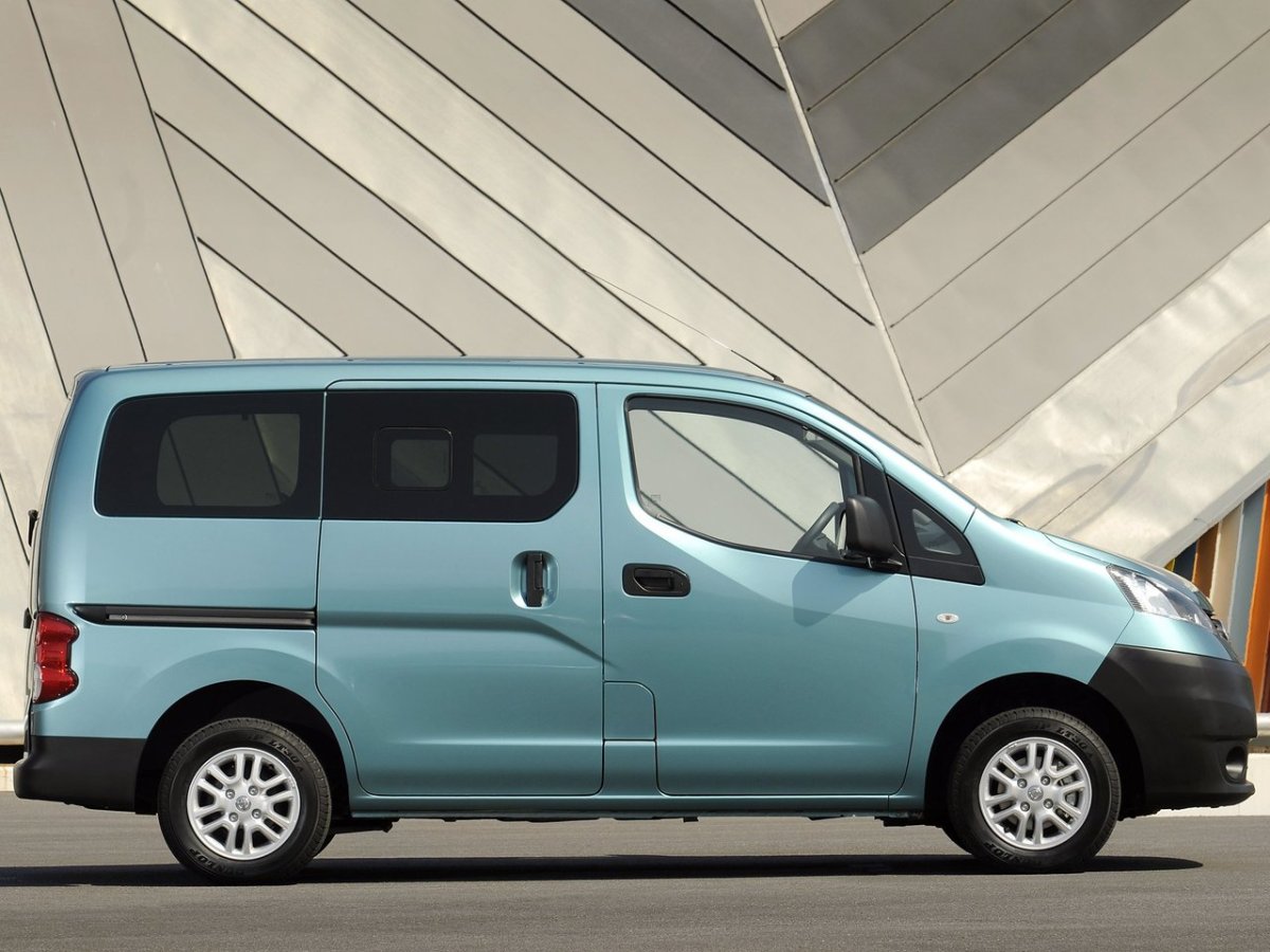 Nissan nv200 i