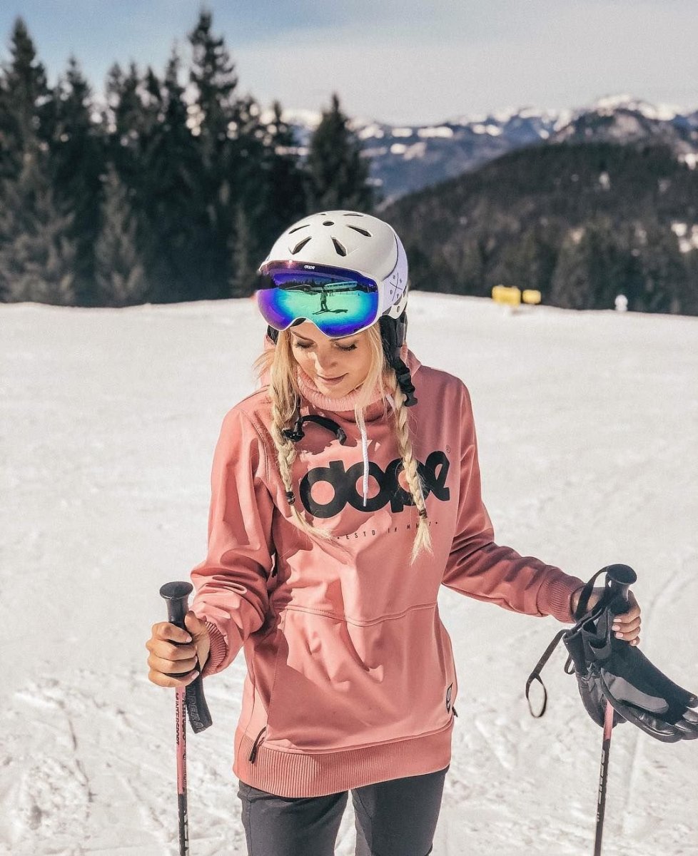 Русская девушка на сноуборде