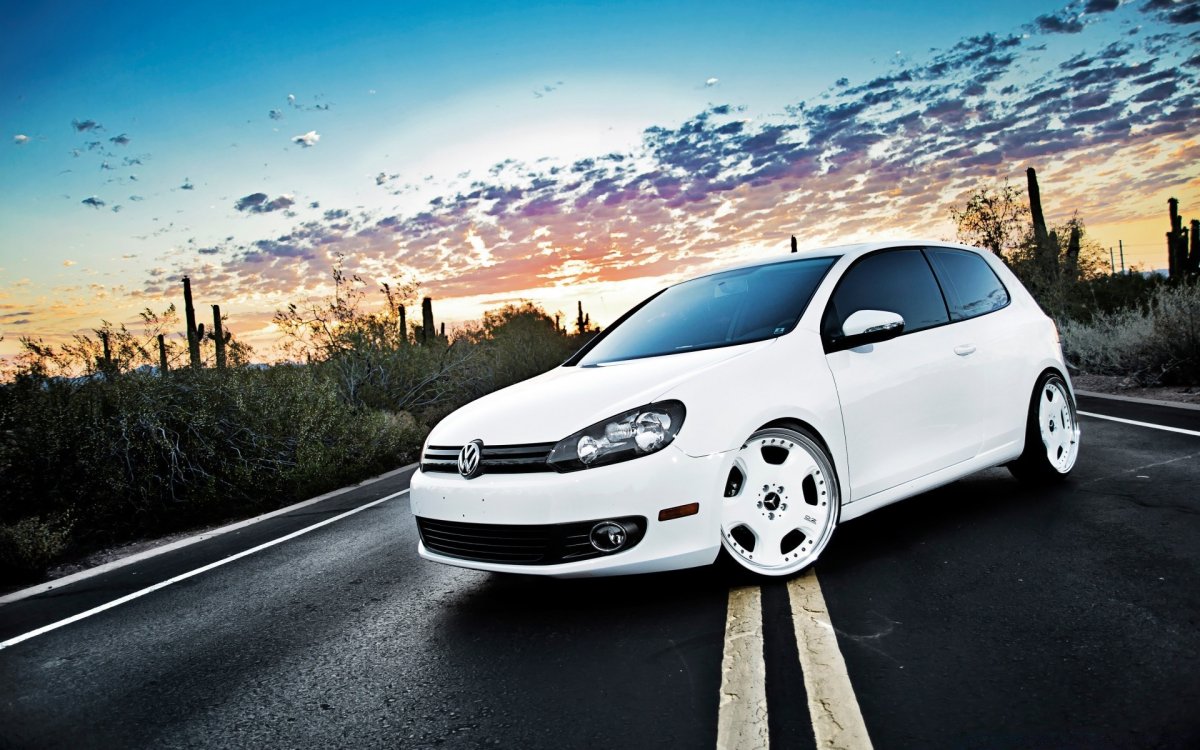 Volkswagen Golf 6 White