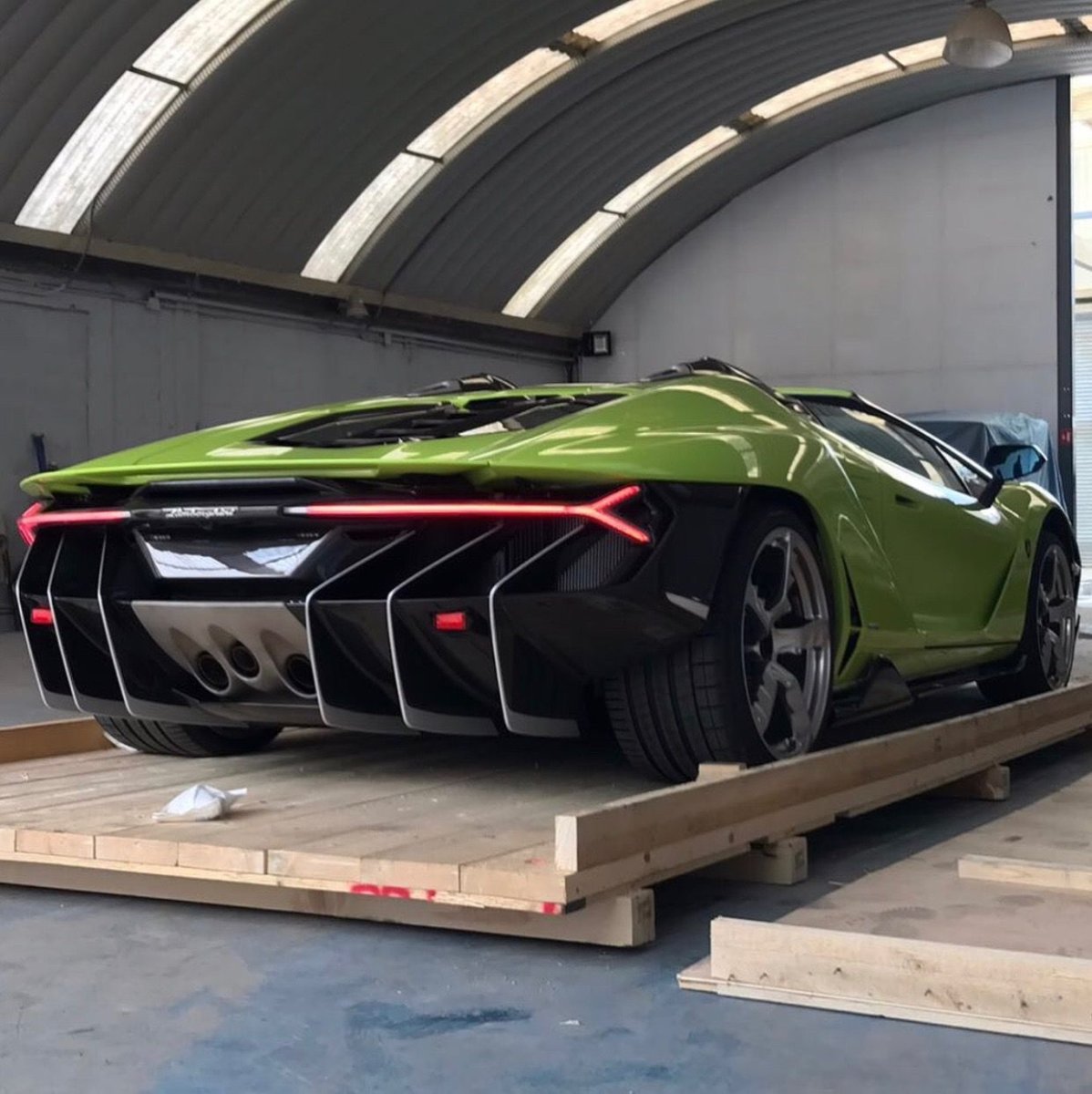 Ламборджини Centenario Roadster