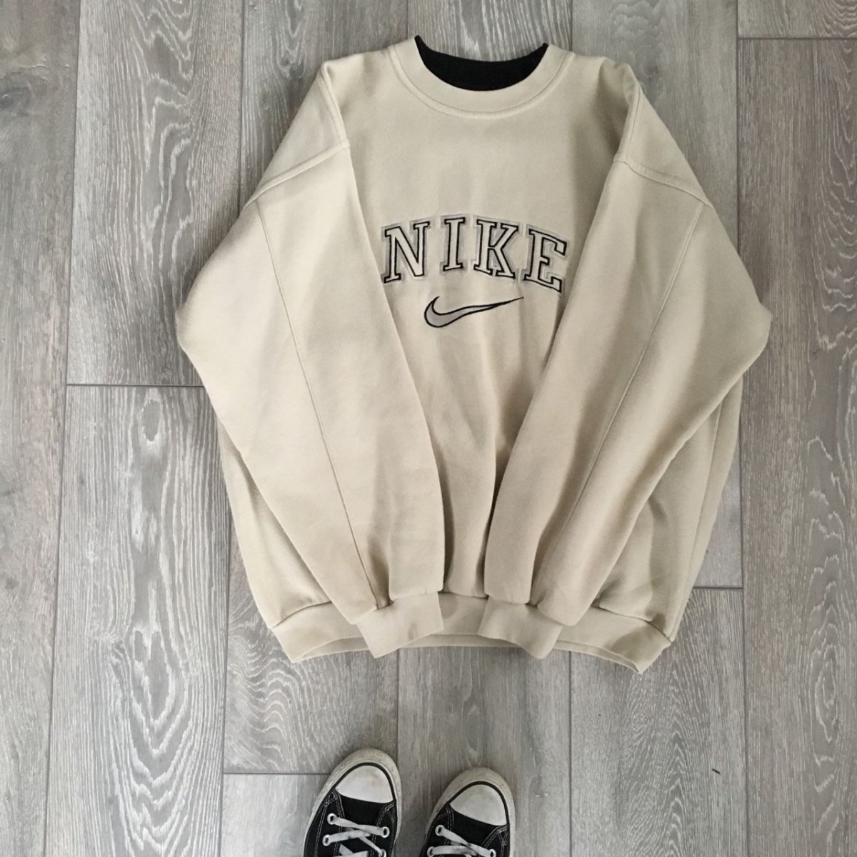 Vintage Beige Nike Sweatshirt