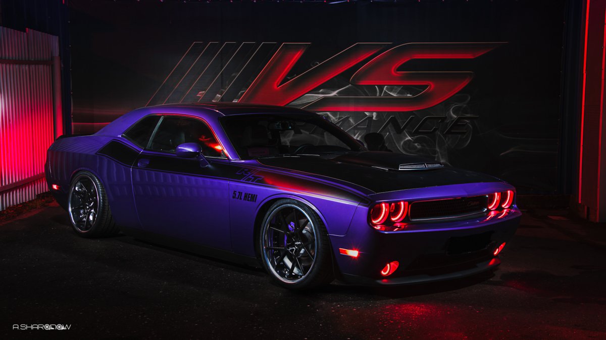 Dodge Challenger 7