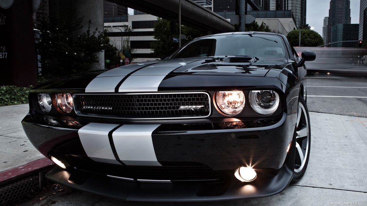 Dodge Challenger srt8 392 2012