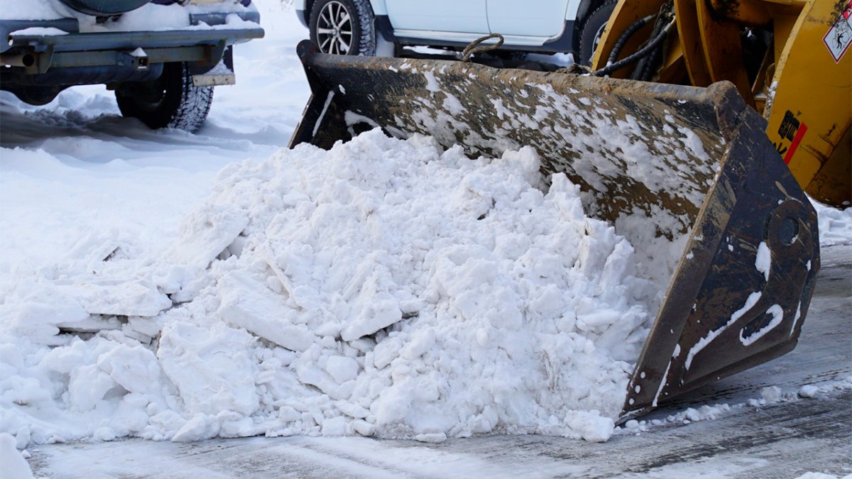 Уборка снега с дорог