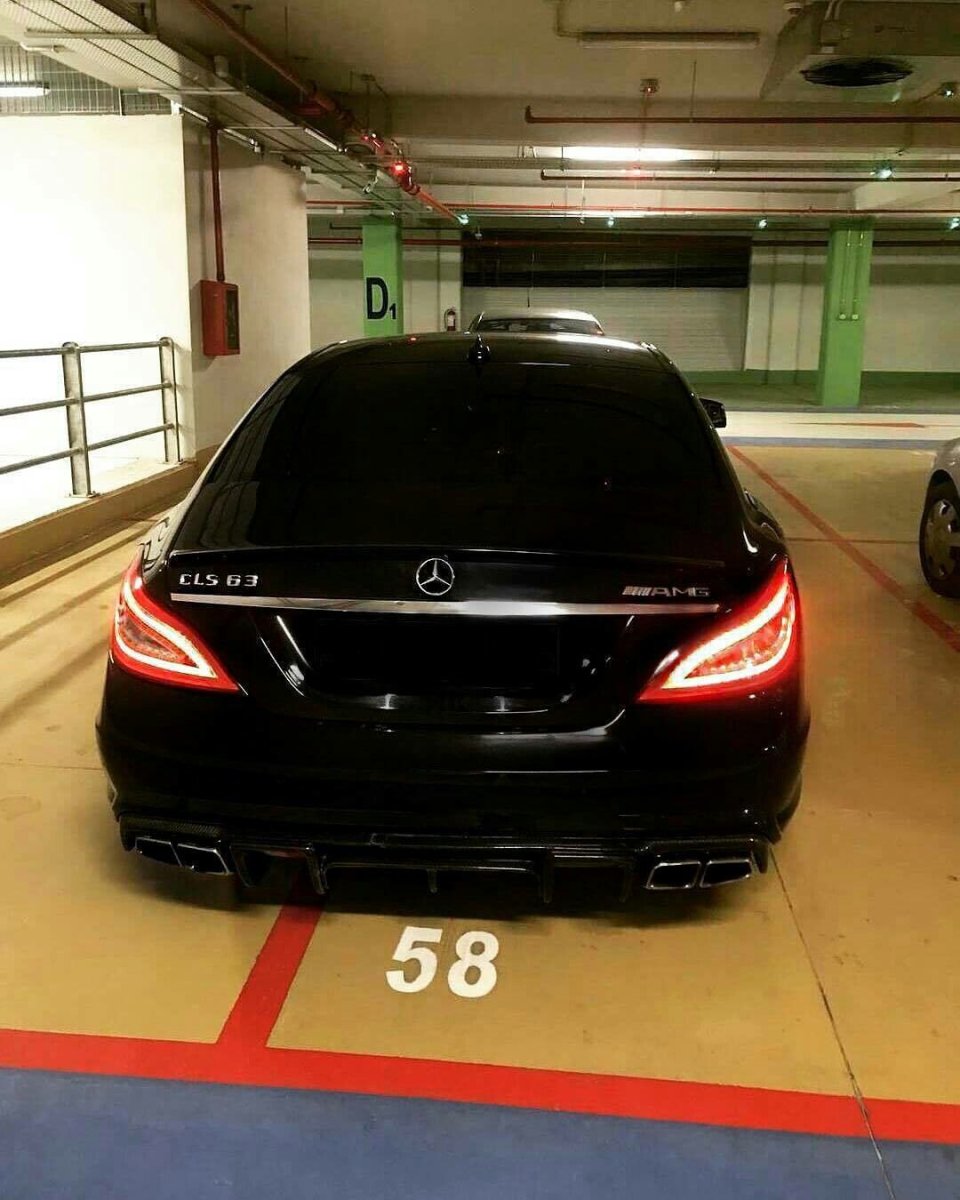 Mercedes CLS 63 AMG черный