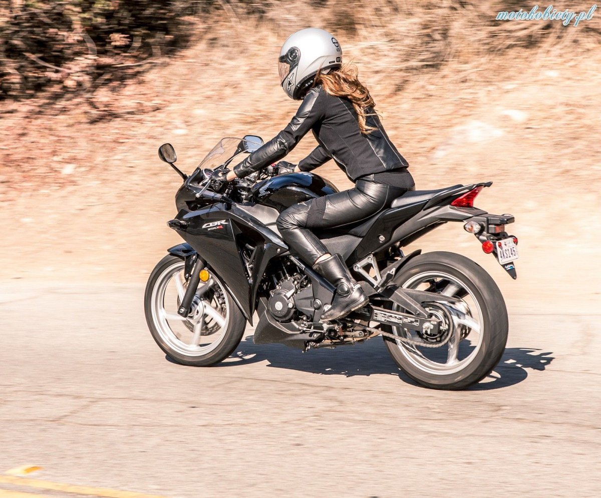 Женские модные мотоциклы