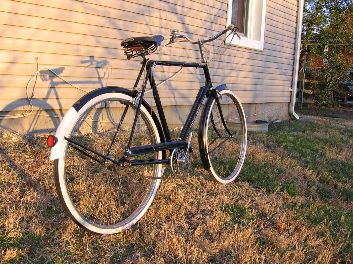 Старый велосипед Прогресс