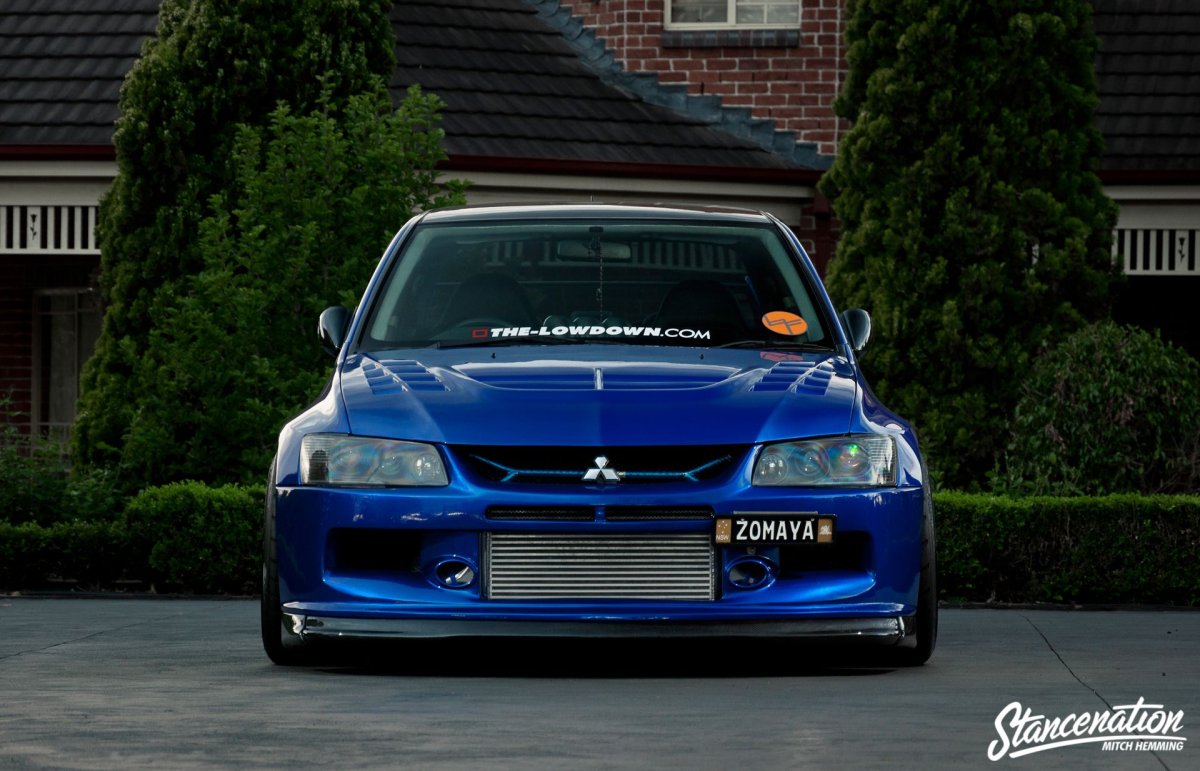 Mitsubishi Lancer Evolution 9 Dark Blue