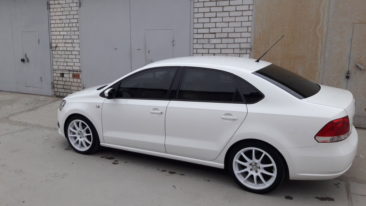 Volkswagen Polo тонированный