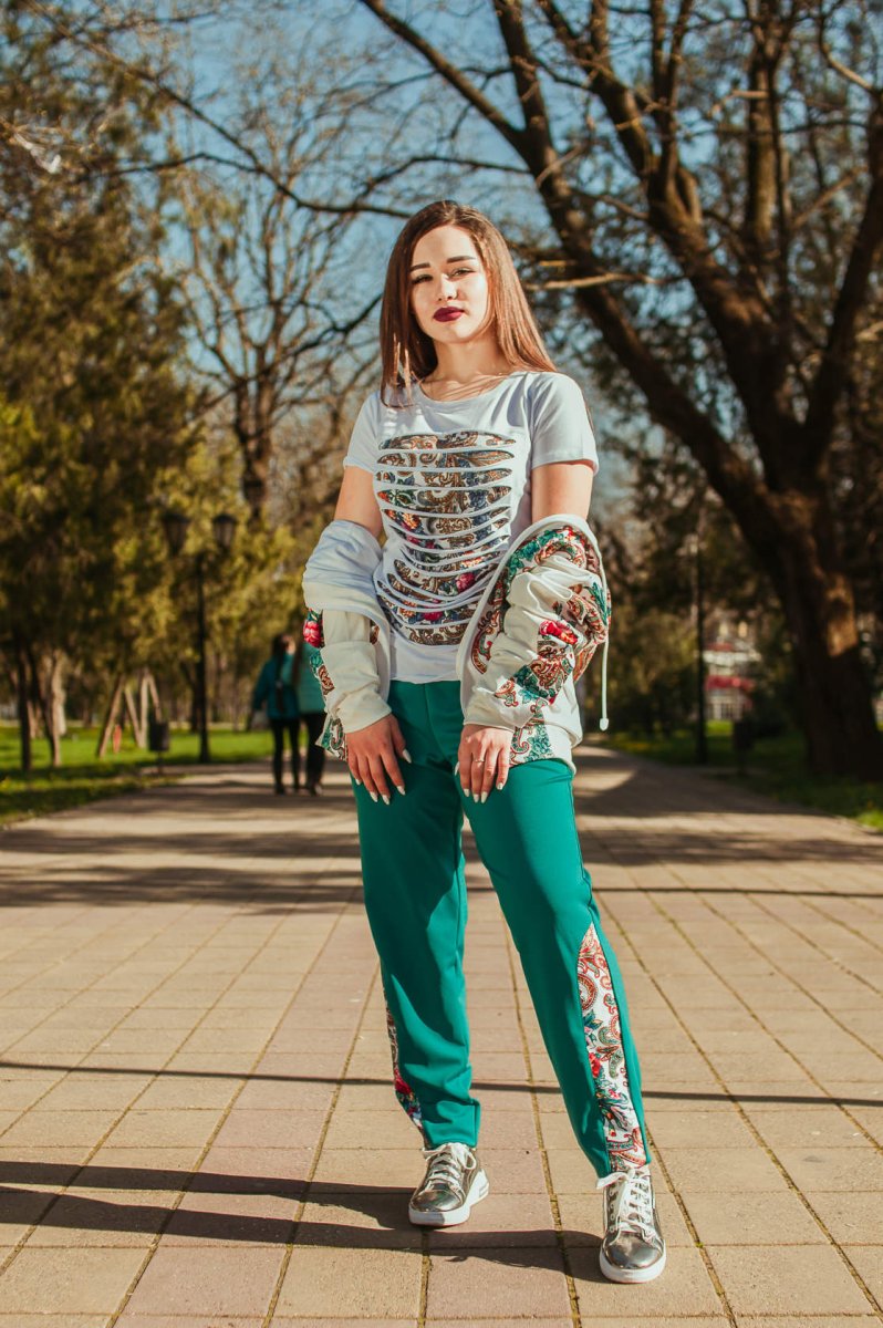Костюм спортивный женский из павловопосадских