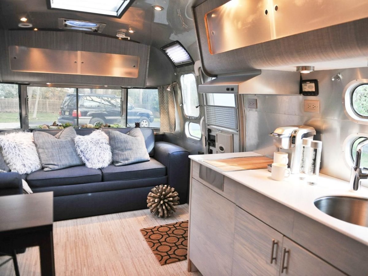 Автодом Airstream