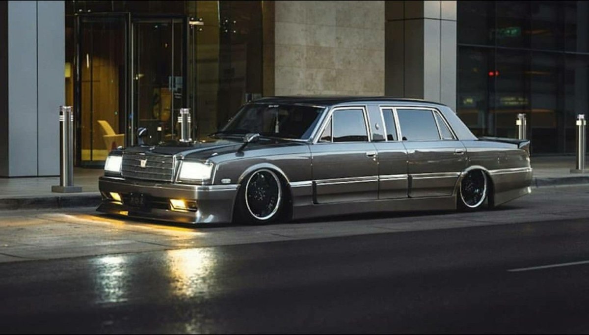 Toyota Crown Century
