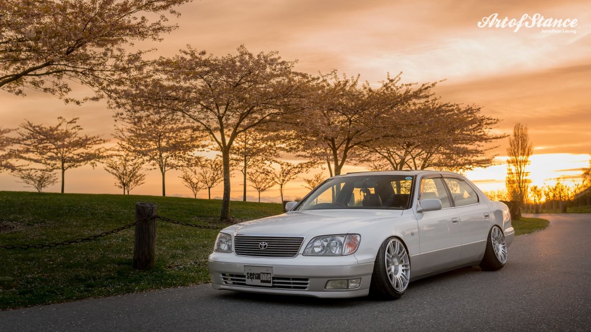 Toyota Celsior stance