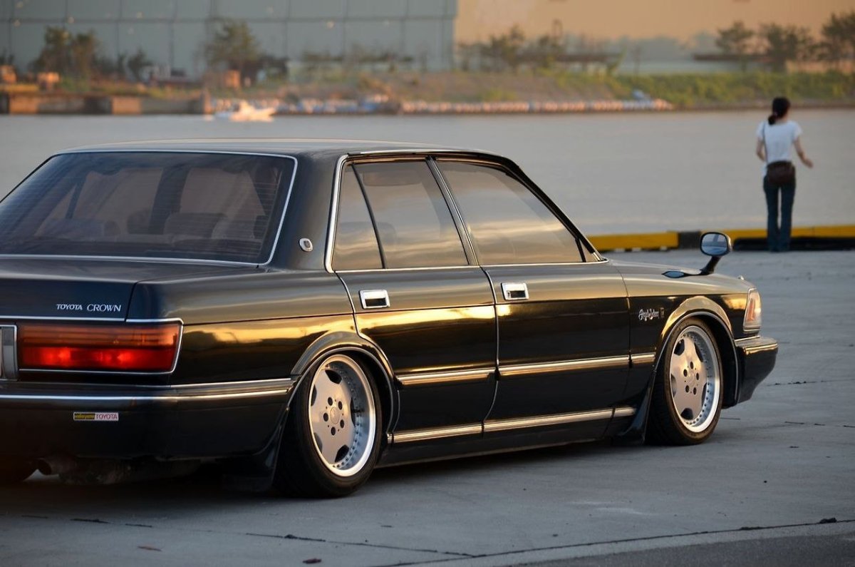 Toyota Crown s131