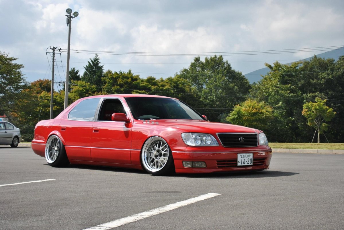 Lexus ls400 Bippu