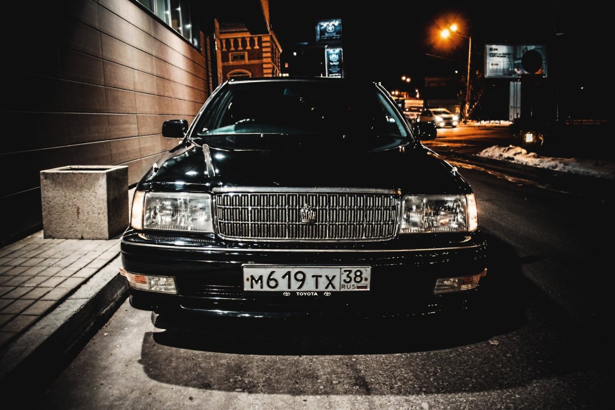 Toyota Crown s130