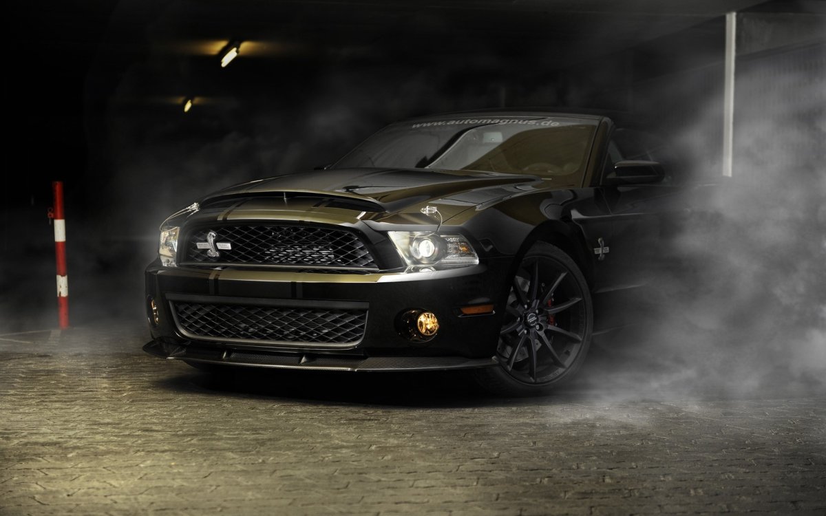 Ford Mustang gt500 черный