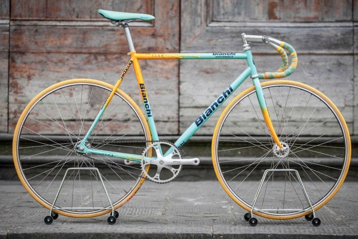 Бьянчи шоссейник