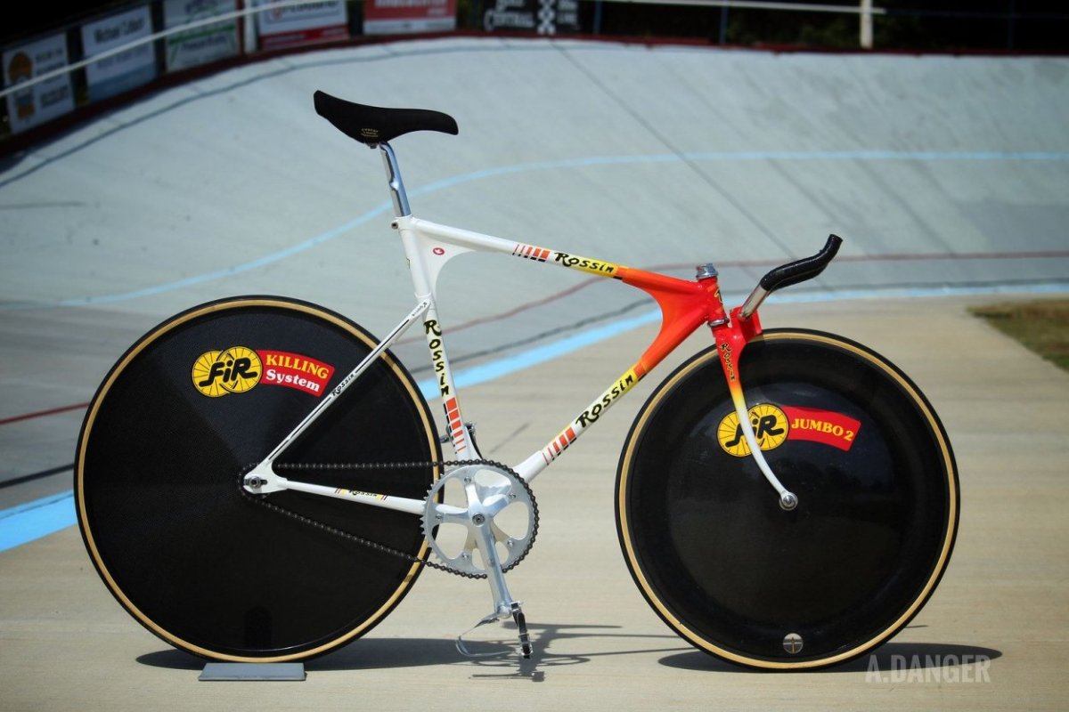 Скоростной велосипед трековый