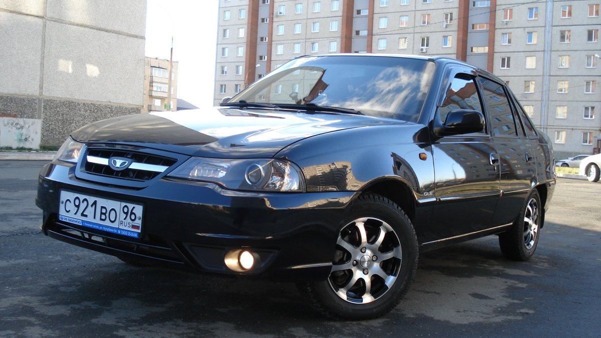 Daewoo Nexia 1 черная
