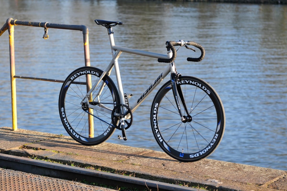 Трековые велосипеды со стальными рамами фото