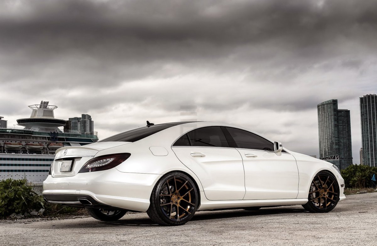 Mercedes Benz CLS 550 AMG чёрный