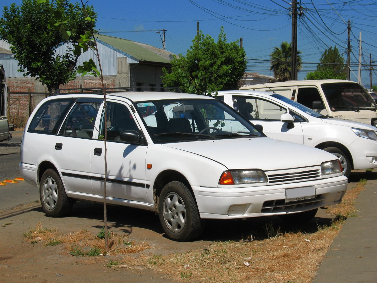 Ниссан Авенир 98