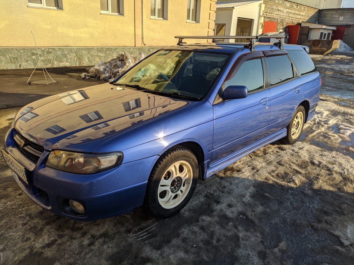 Nissan Avenir 2.0 at,