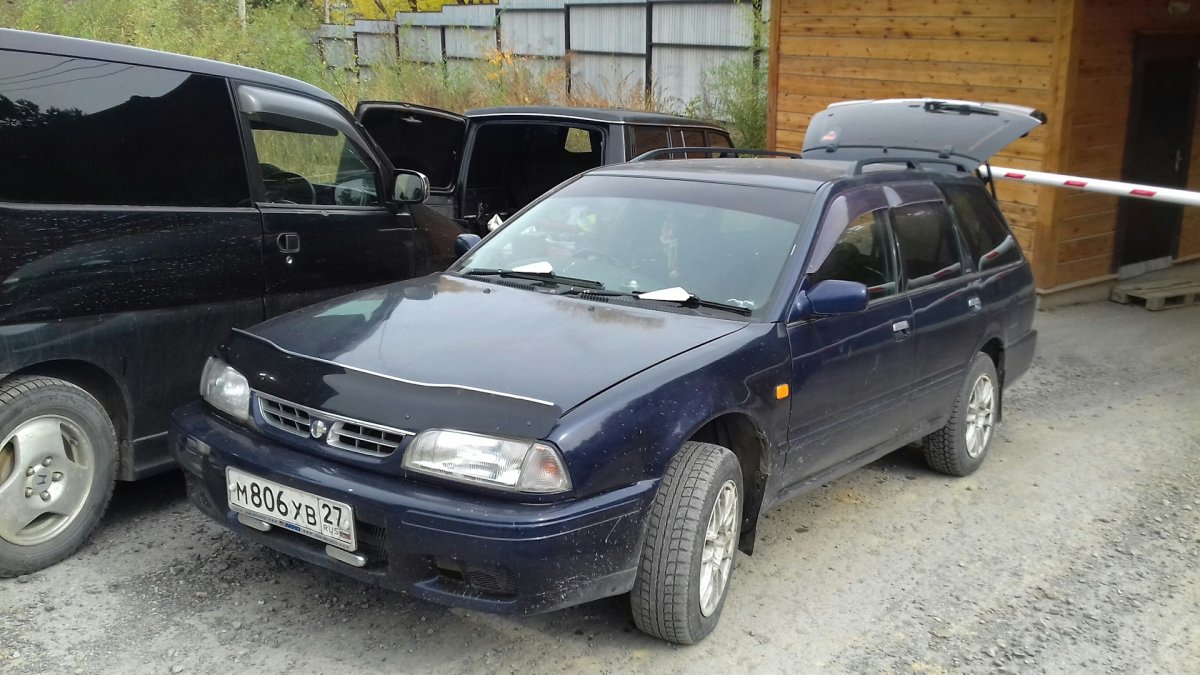 Ниссан Авенир салют х 2000
