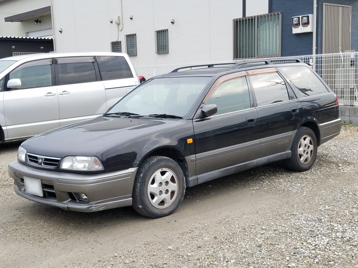Nissan Avenir
