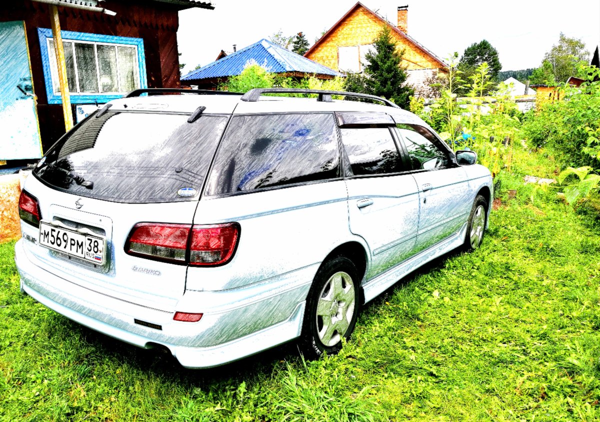 Ниссан Авенир 2004 год