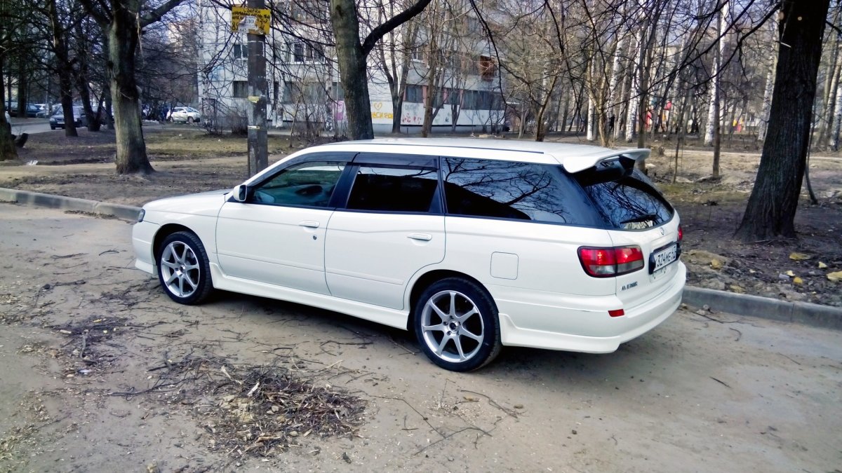 Ниссан Авенир 2003