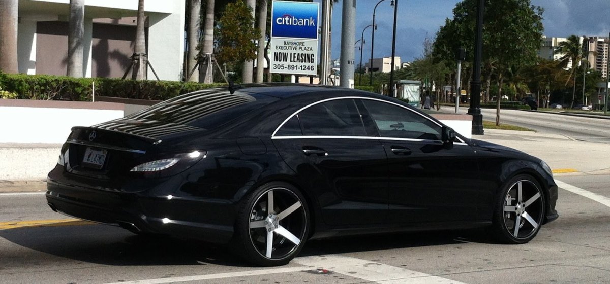 Mercedes CLS черный