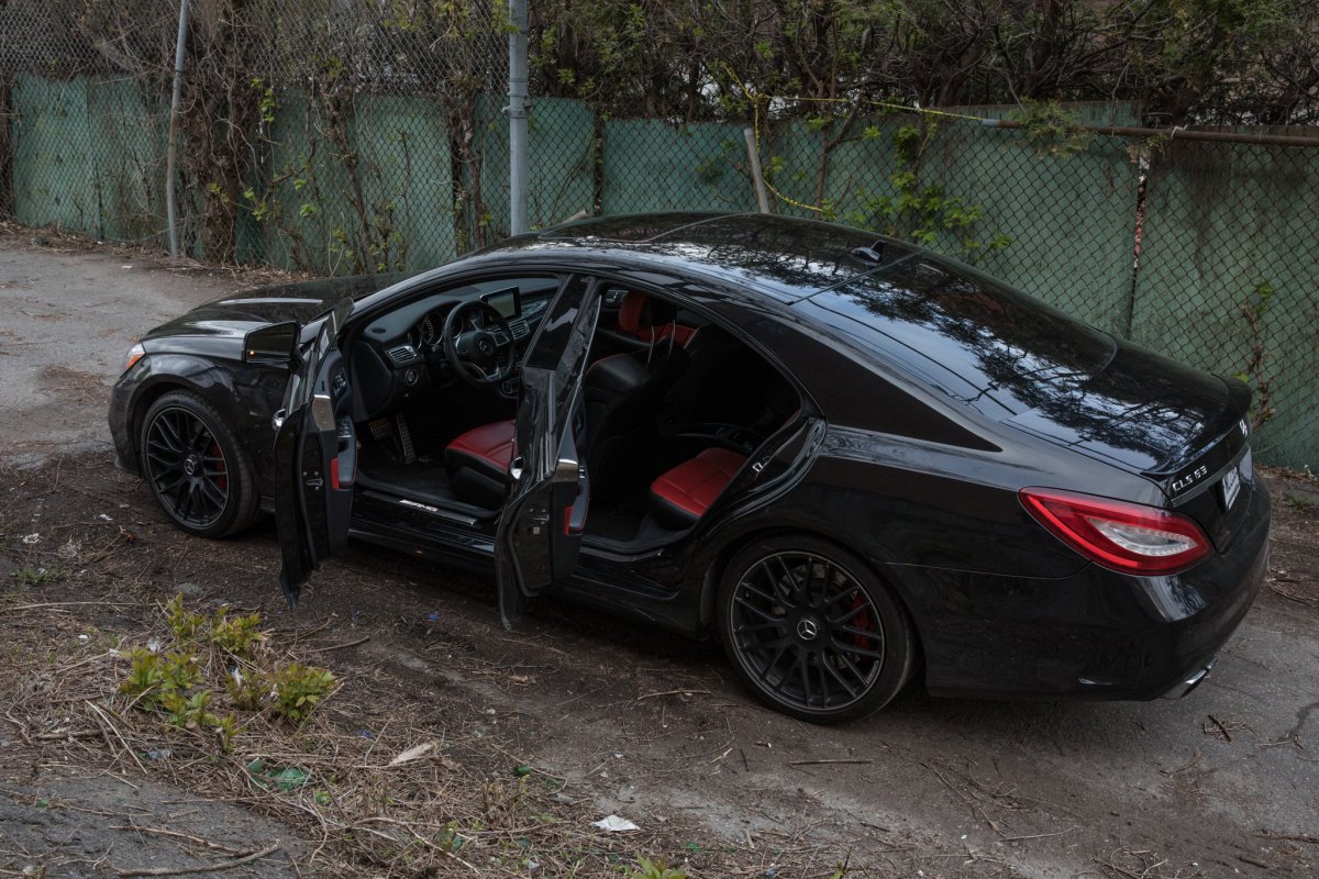 Мерседес CLS 63 AMG черный тонированный