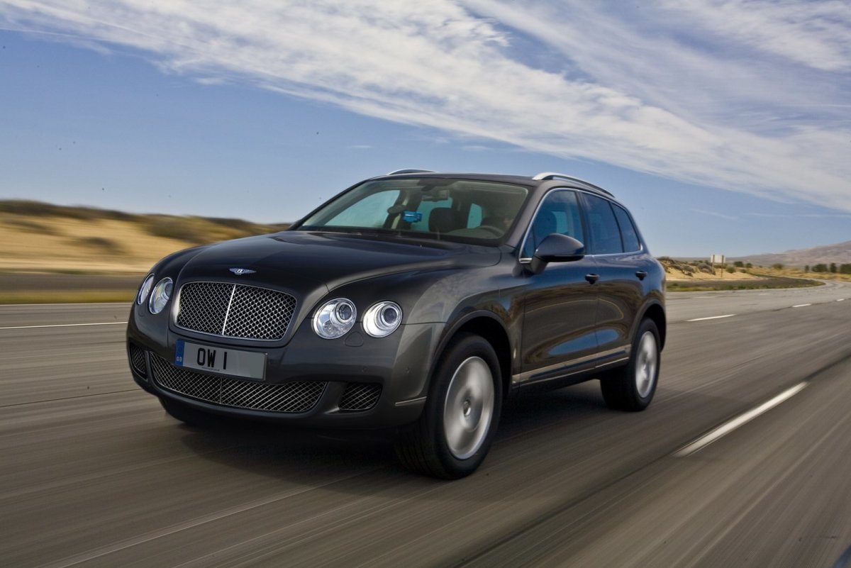 Bentley джип