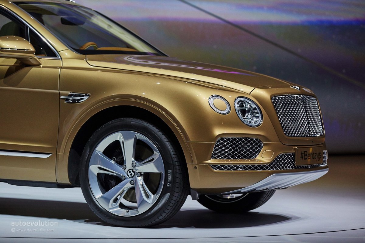 Bentley джип новый