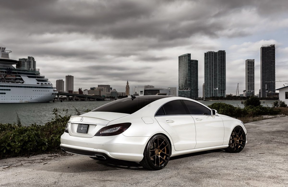 Mercedes Benz CLS 550 черный