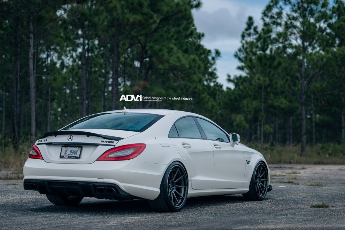Mercedes CLS 63 Wallpaper