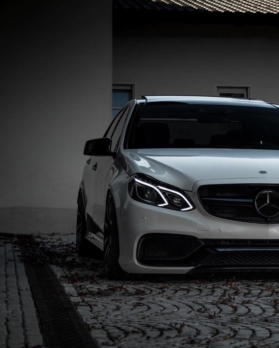 Мерседес Бенц w212 e63 AMG S