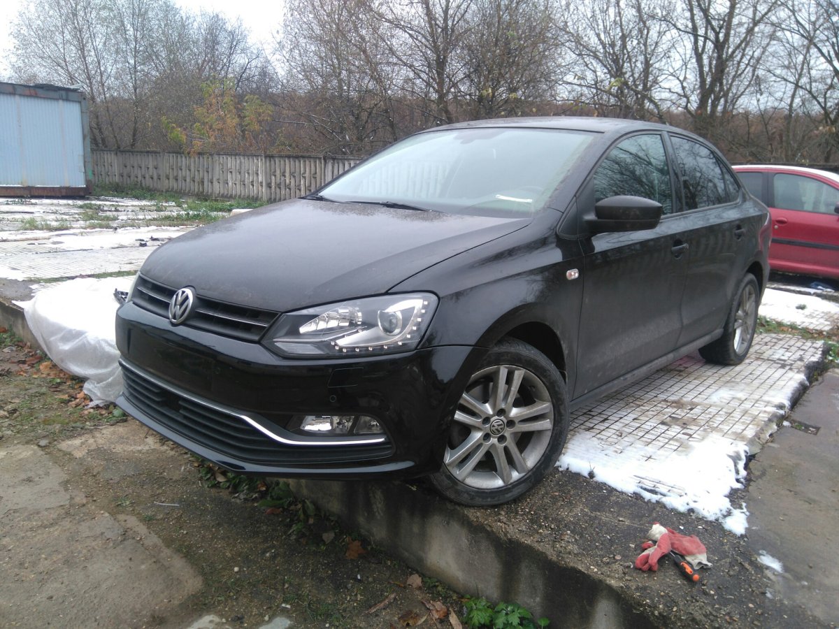 Volkswagen Polo sedan Black Edition