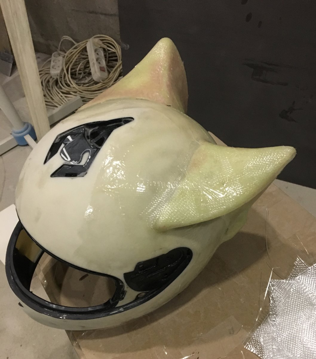 Шлем с ушами