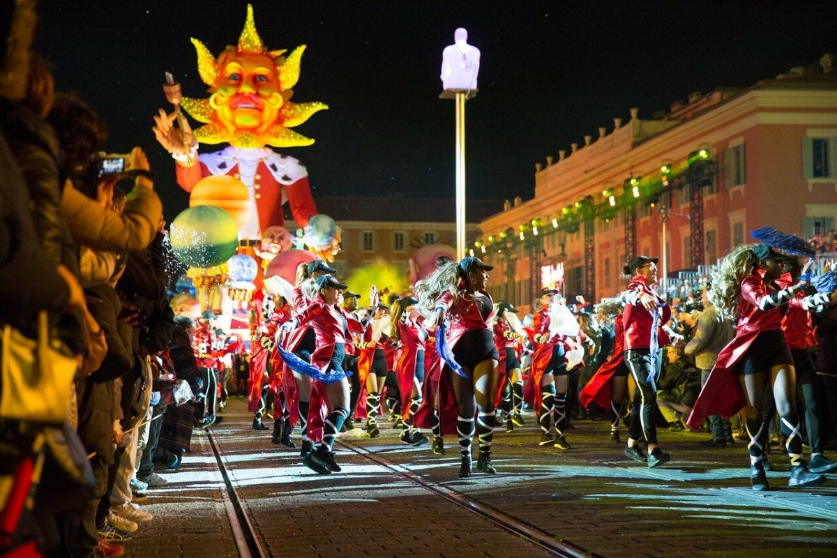 Поставь карнавал. Карнавал в Ницце Франция. Карнавал в Ницце (Carnaval de nice). Карнавал в Ницце – Ницца, Франция. Французский праздник карнавал в Ницце.