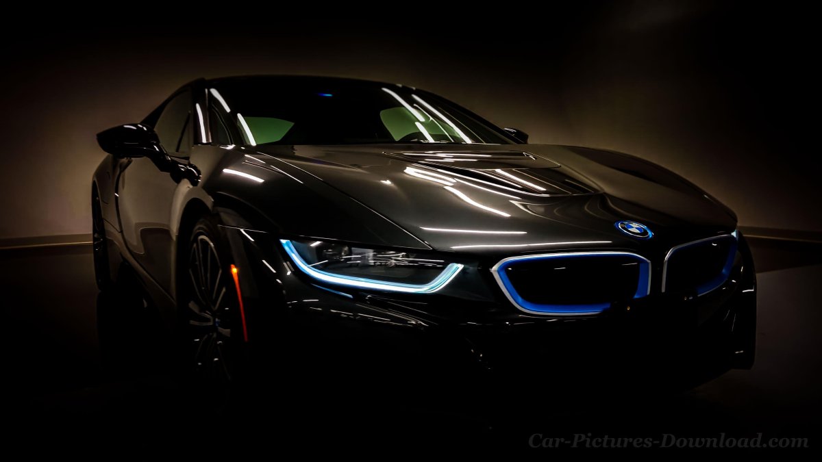 BMW i8 неоновая