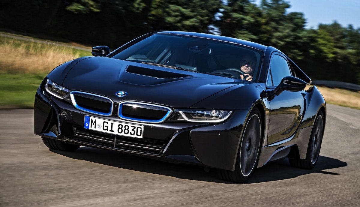 BMW спорткар i8