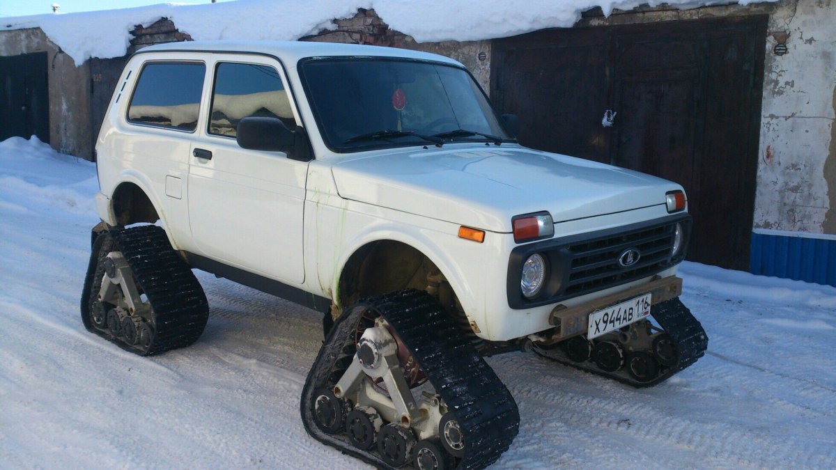 Нива на гусеницах