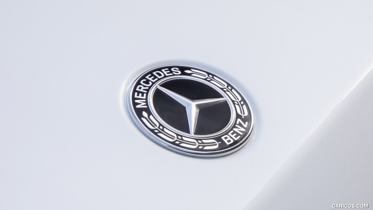 Знак Mercedes Benz
